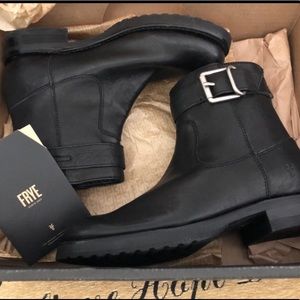 New Women’s Frye Veronica Booties